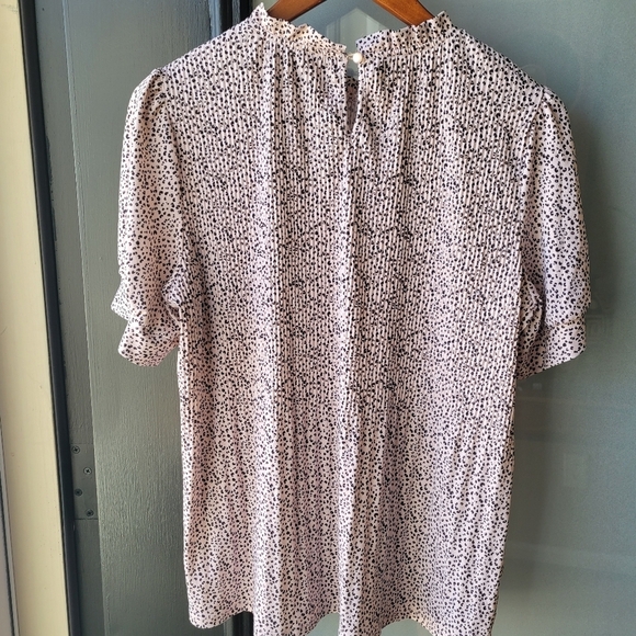Adrianna Papell - Soft Pink Black Cheetah Stretch Ruffled Collar Top, Medium - Picture 3 of 12